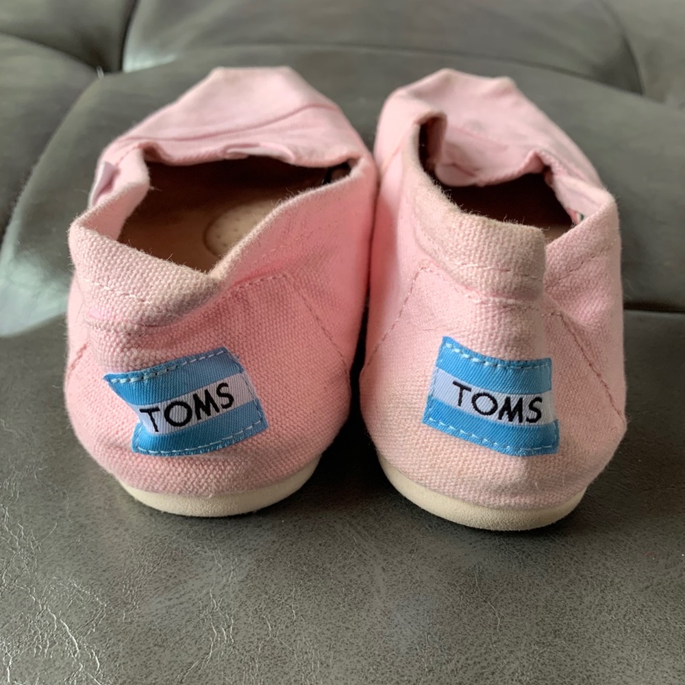 Classic Pink TOMS